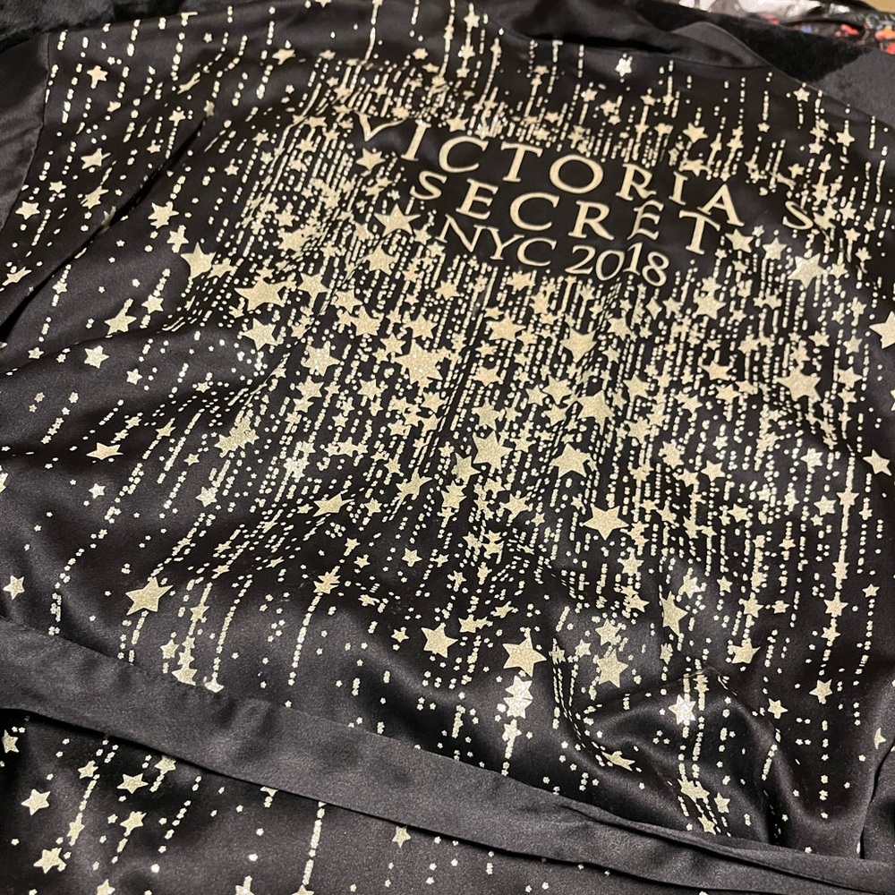 Victoria's Secret Black and Gold Starry Robe Fashion Show NYC 2018